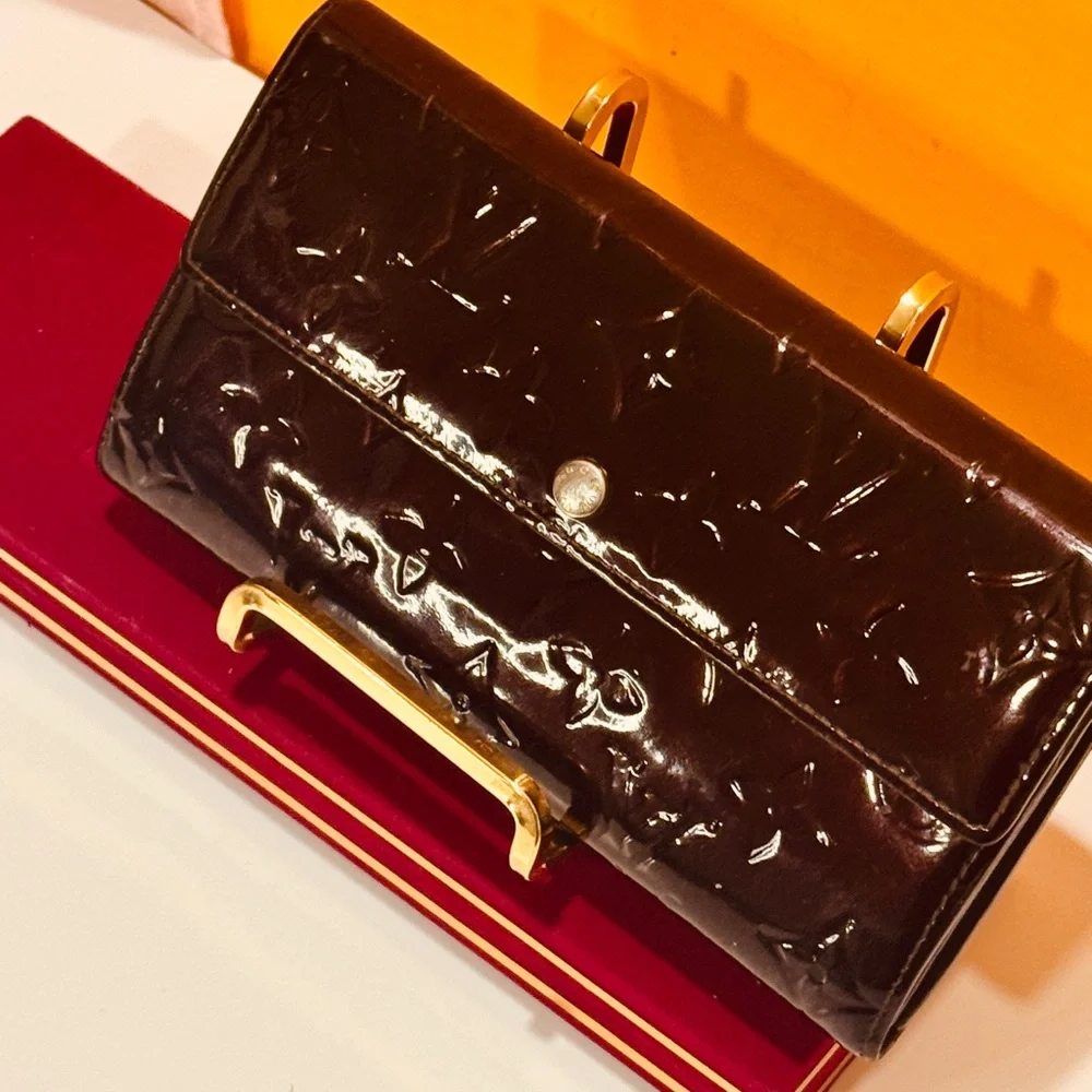 Louis Vuitton Printed monogram Wallet - Picture 9 of 15